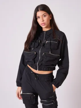 Chaqueta con capucha y bolsillos en relieve